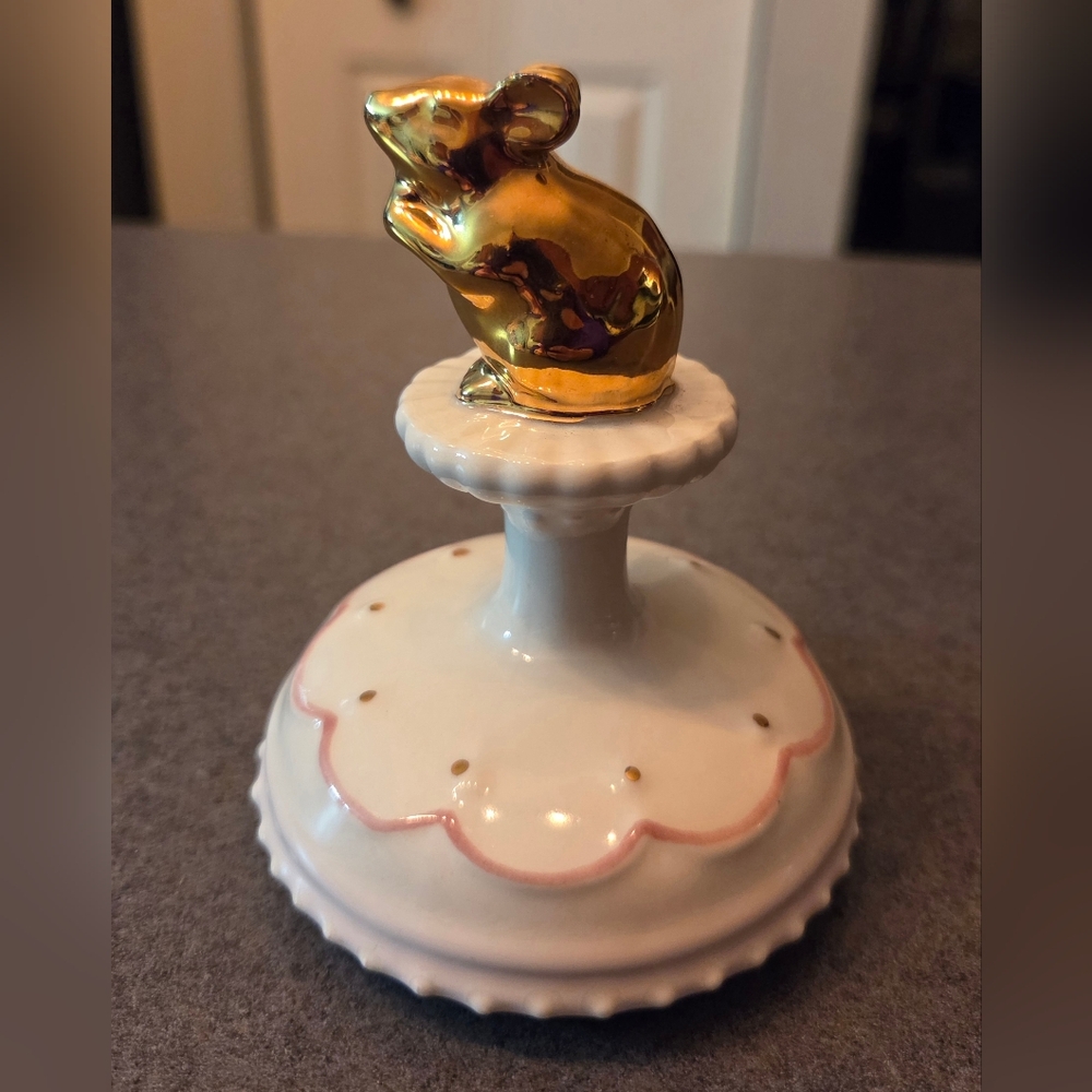 Anthropologie Philomena Gold Mouse Cookie Stamp